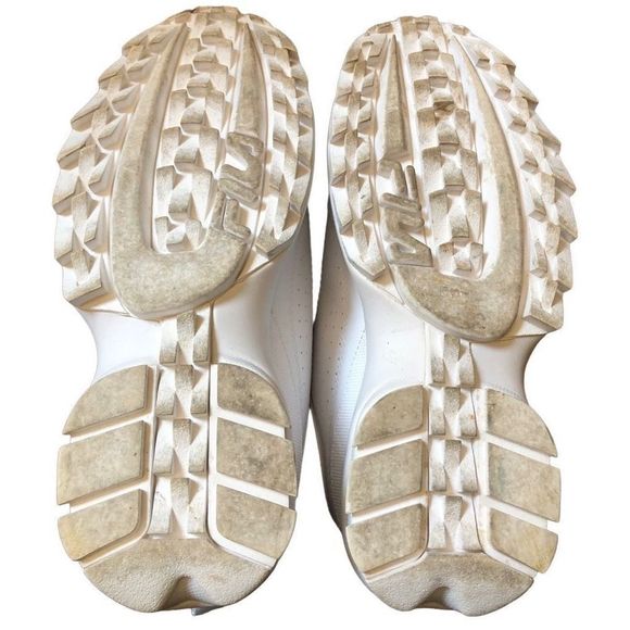 Fila Women’s Disruptor 2 Premium Triple White Sneakers Size 8.5 - Picture 4 of 6